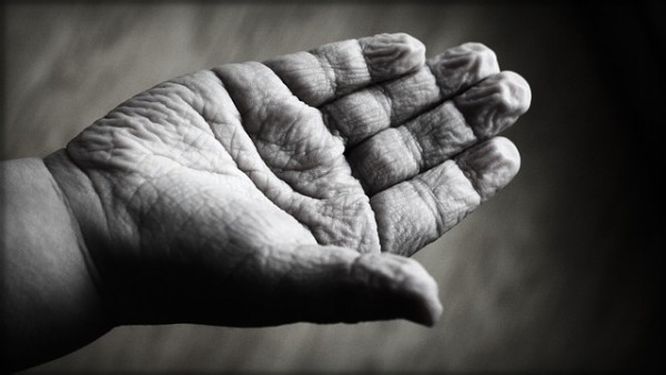 Ouderen, massage en essentiële oliën