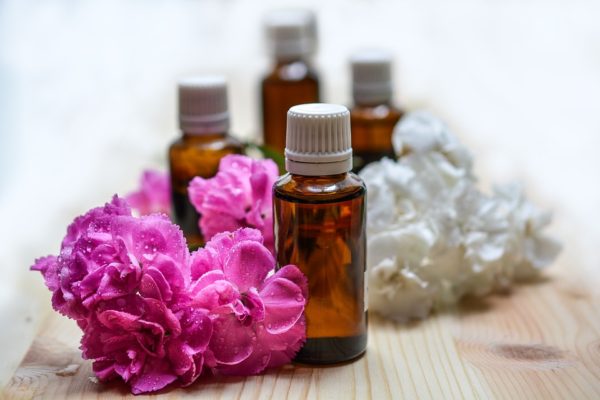 Parfum maken met essentiële oliën